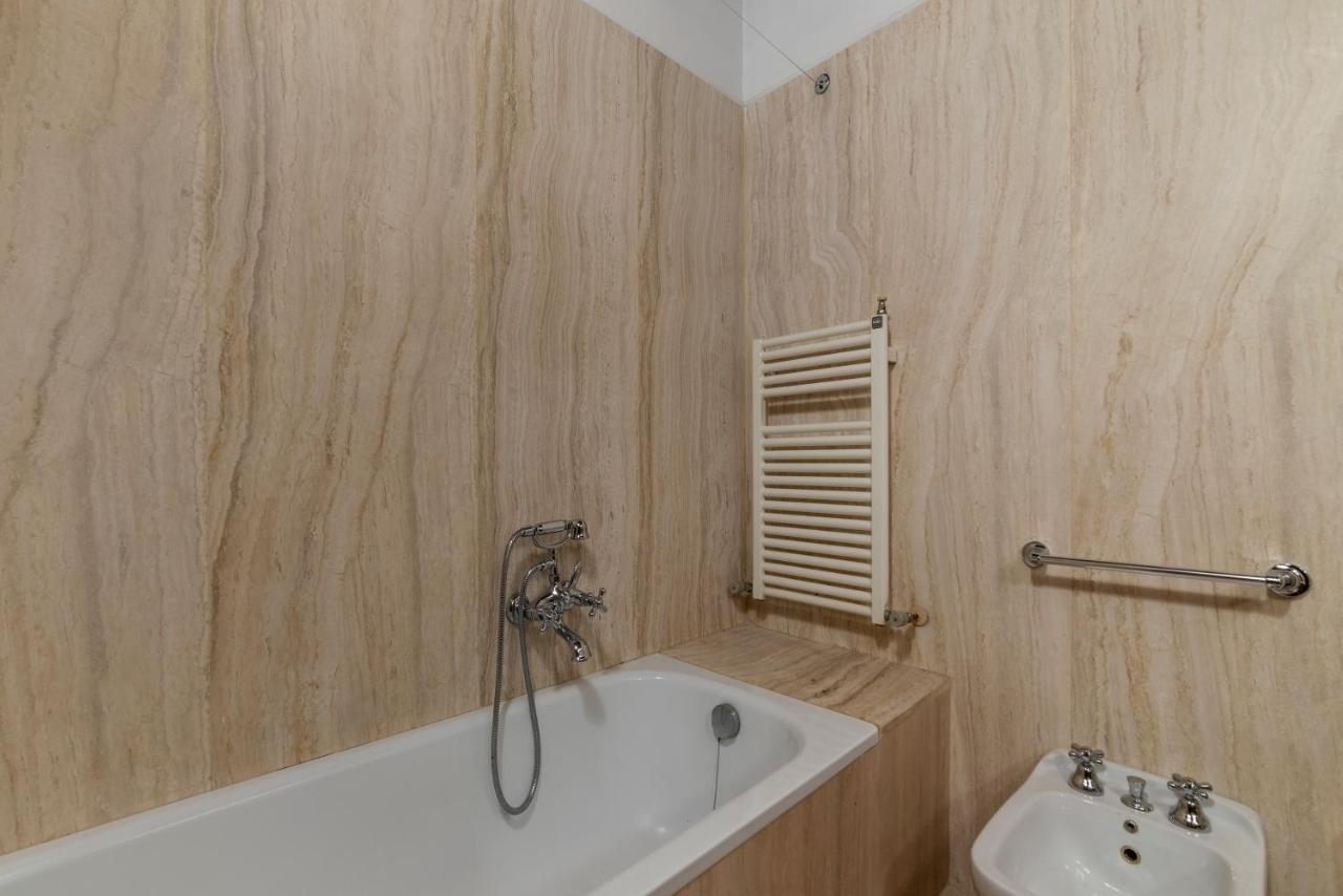 Foro Romano Stylish And Central Apartment Luaran gambar
